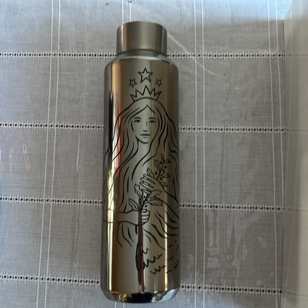 STARBUCKS WATER BOTTLE 20 fl.oz (591ml) Silver Mermaid 🧜‍♀️ bottle - with lid